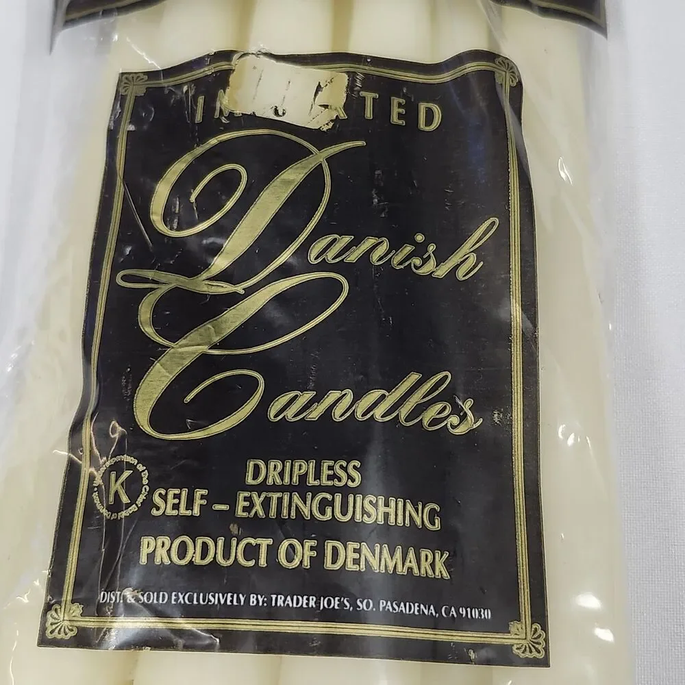 Trader Joe's‎ EIGHT CANDLES Dripless & Self-Extinguishing, Ivory Vintage